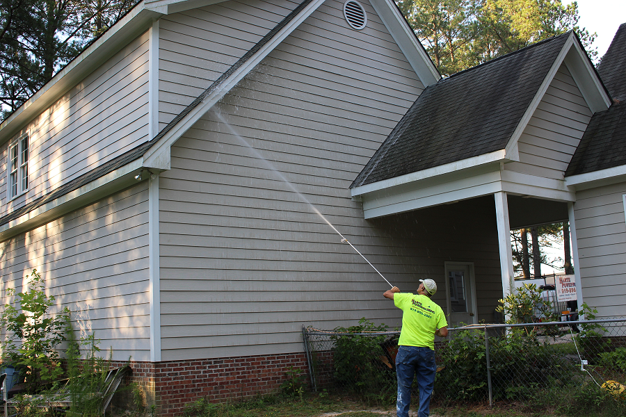 How Much does it Cost to Pressure Wash a House? - Harte Power Washing